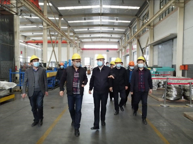 Member of standing committee, vice mayor Ninggang Wang came to Unique Titanium for investigation.